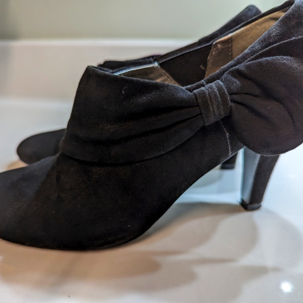 Black Suede Heeled Ankle Boot size 7.5